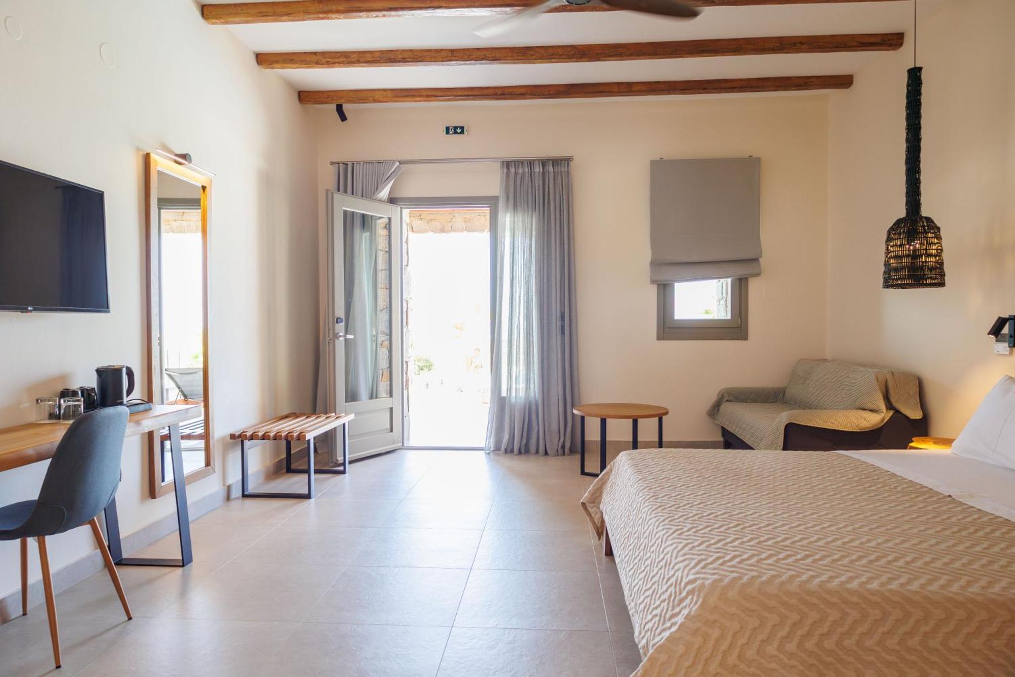 Kouros Blanc Resort & Suites Pounda Rum bild