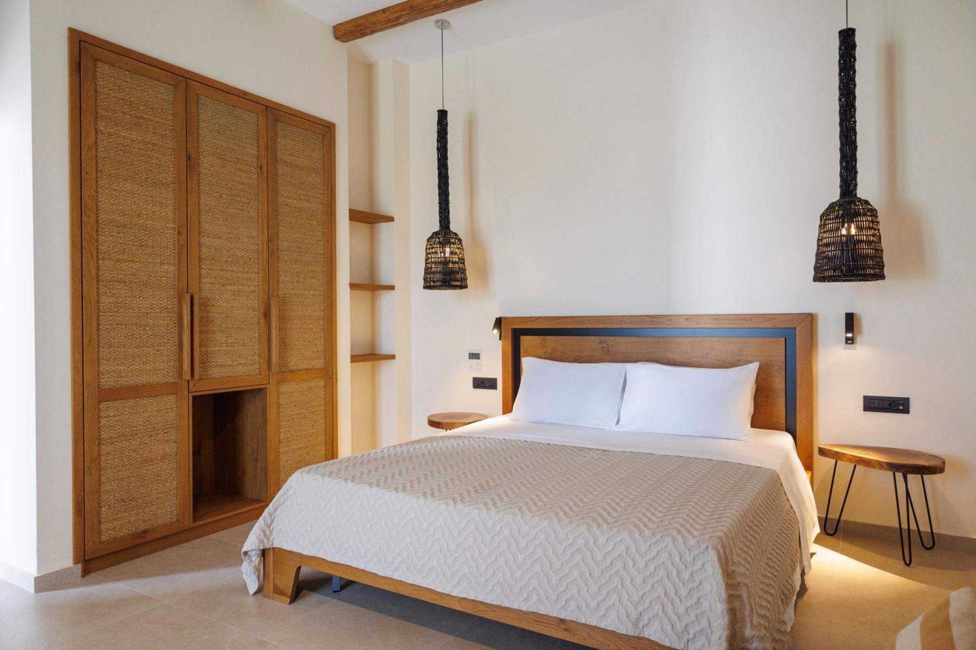 Kouros Blanc Resort & Suites Pounda Rum bild