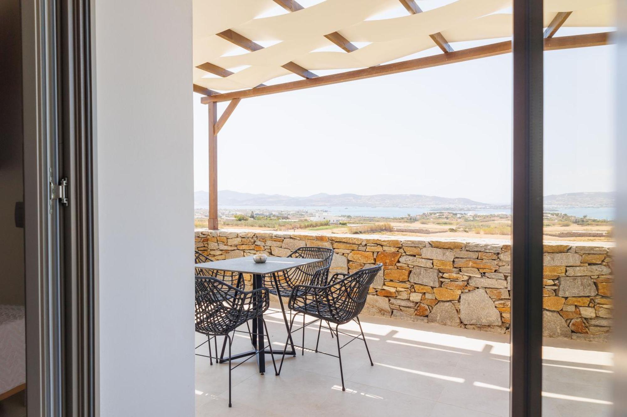 Kouros Blanc Resort & Suites Pounda Rum bild